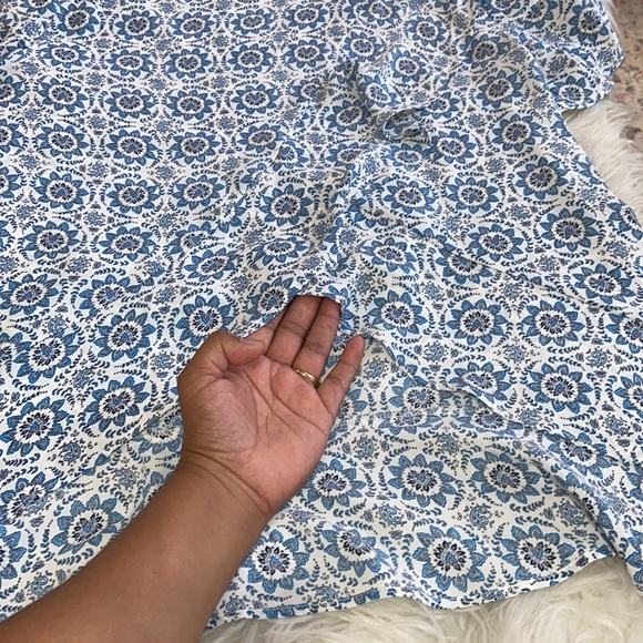 LOFT Short Sleeve Tulip Back Top Size Medium Petites - Picture 12 of 14